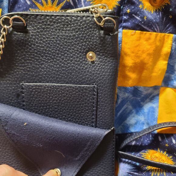 NFL Seattle Seahawks Pebble Smart Crossbody Purse - Picture 3 of 4